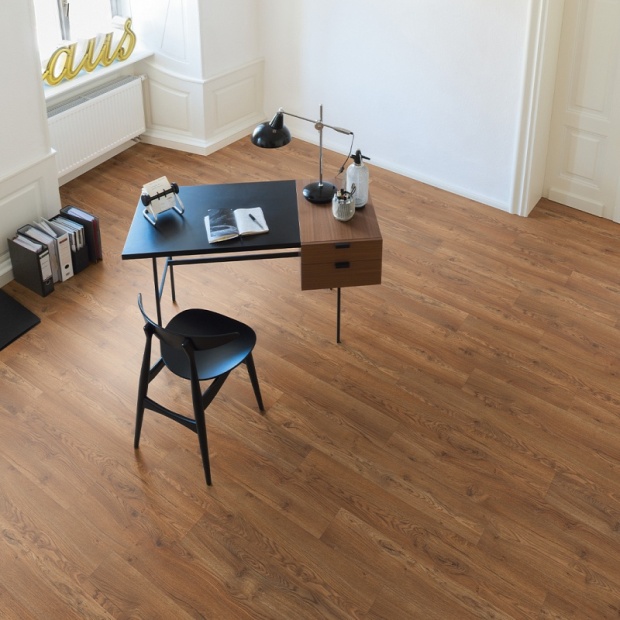 EGGER PRO CLASSIC 4V Olchon Oak Dark Laminált padló